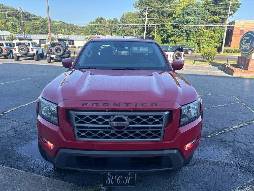Used 2022 Red Nissan SV image 1