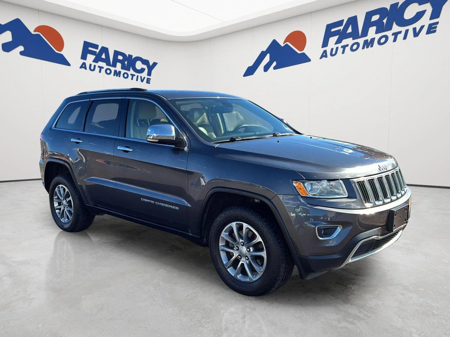 Used 2016 Granite Crystal Metallic Clearcoat Jeep Limited image 5