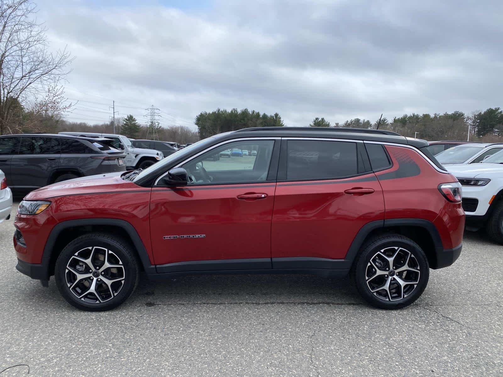 Certified Used 2025 Red Hot Pearlcoat Jeep Limited image 9