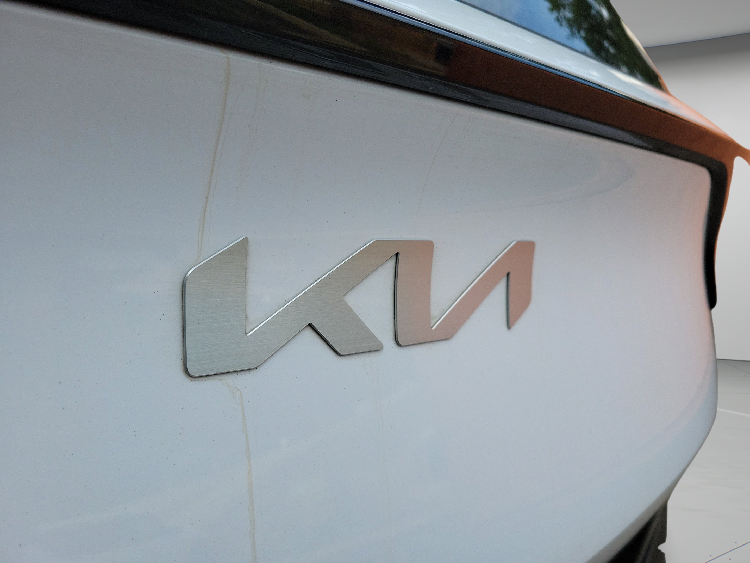 Used 2024 Glacial White Pearl Kia SX-Prestige image 38