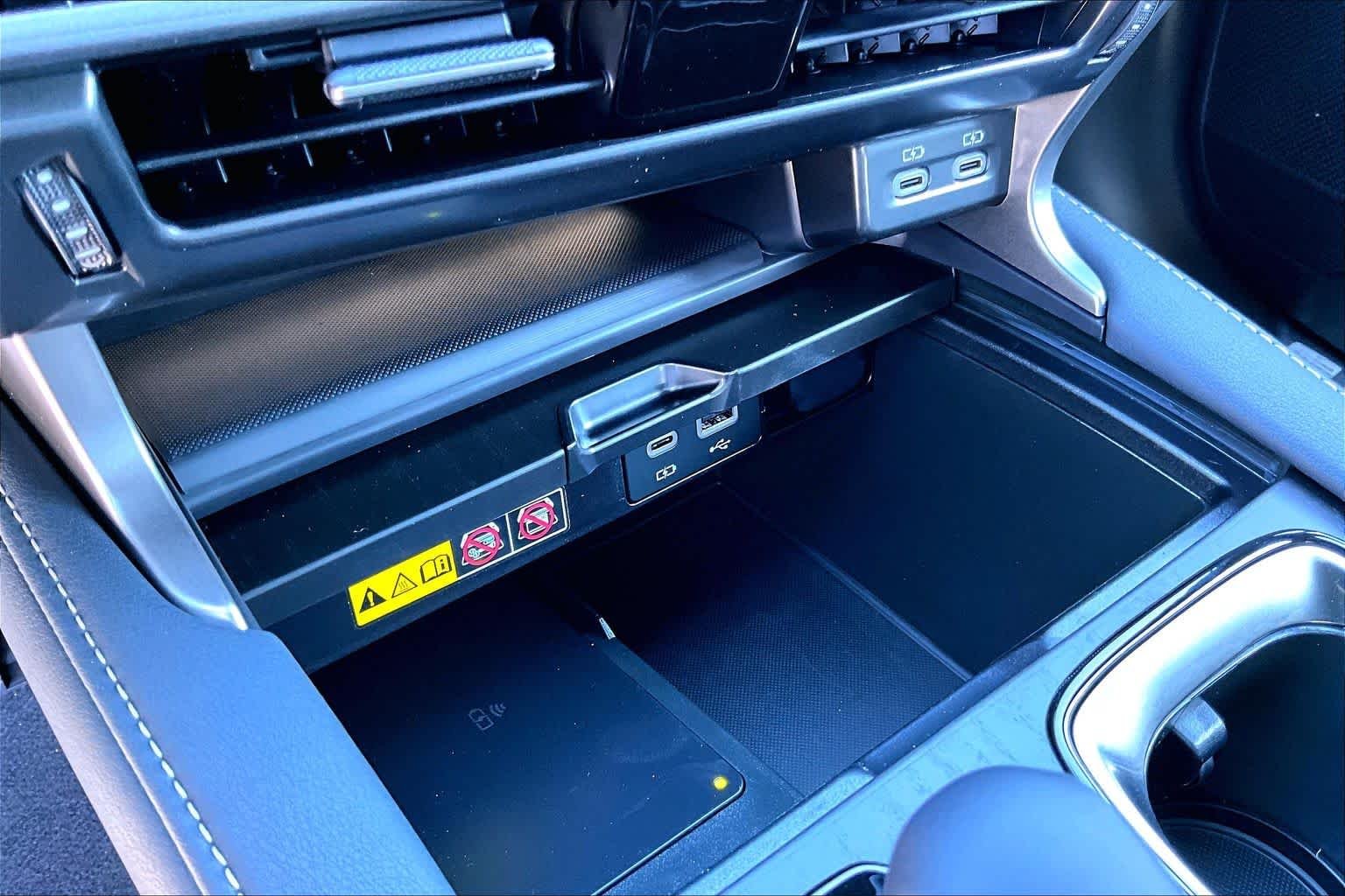 New 2026 Iridium Lexus PREMIUM image 15
