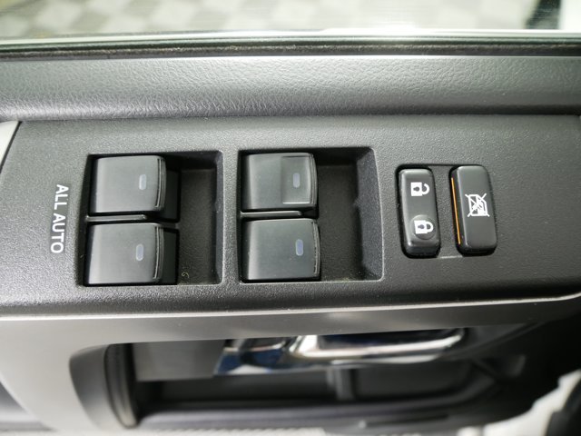 Certified Used 2022 Blizzard Pearl Toyota Limited image 26