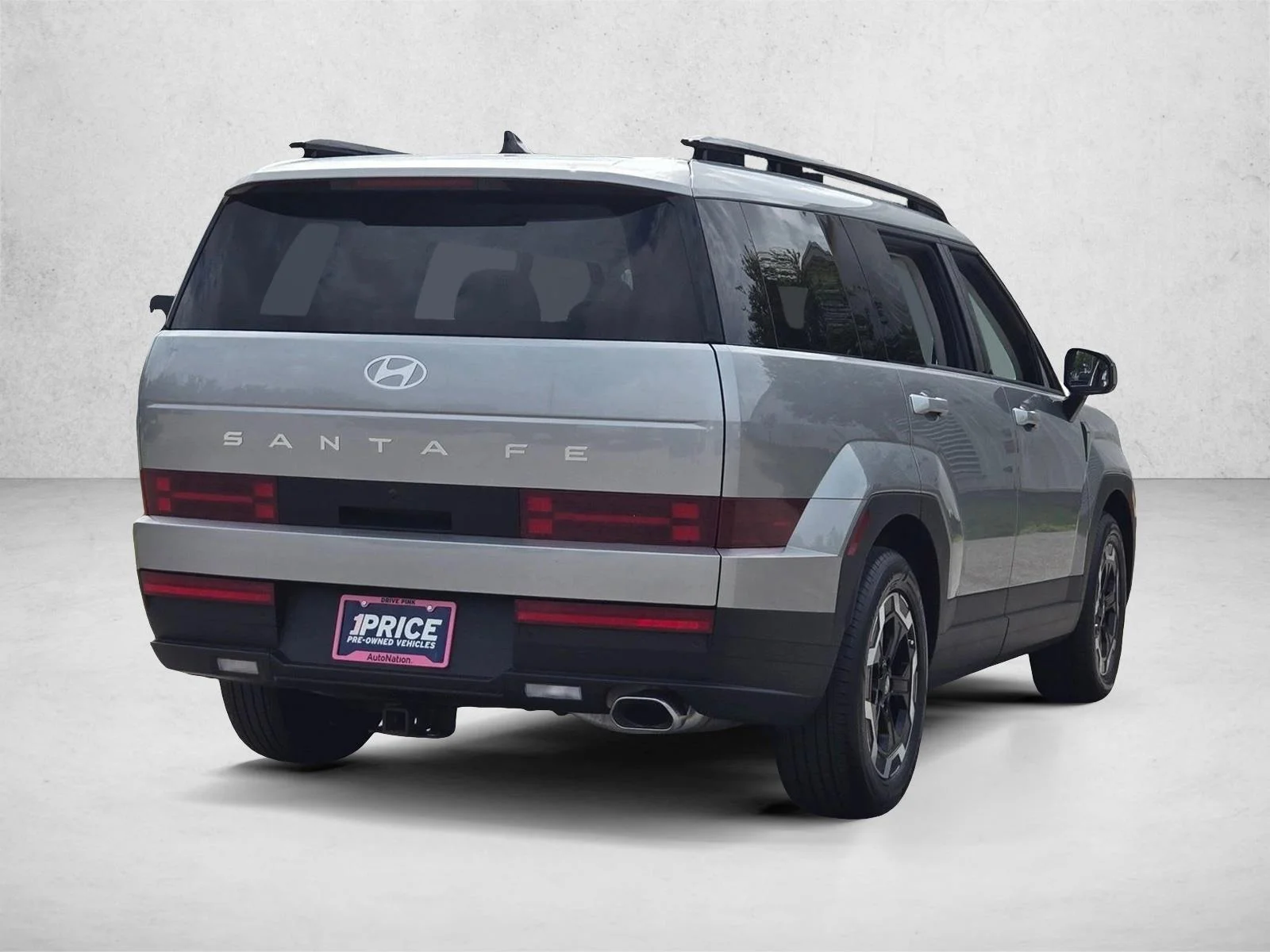 Used 2024 Shimmering Silver Hyundai SEL image 5