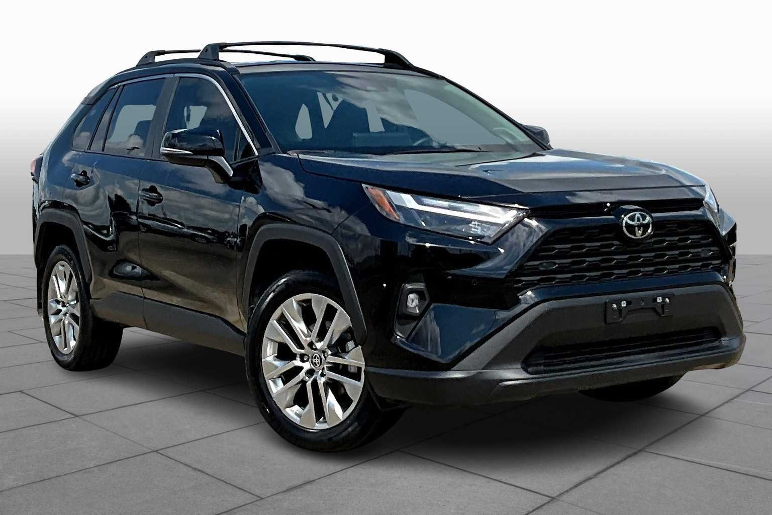 Used 2024 Midnight Black Metallic Toyota XLE Premium image 3