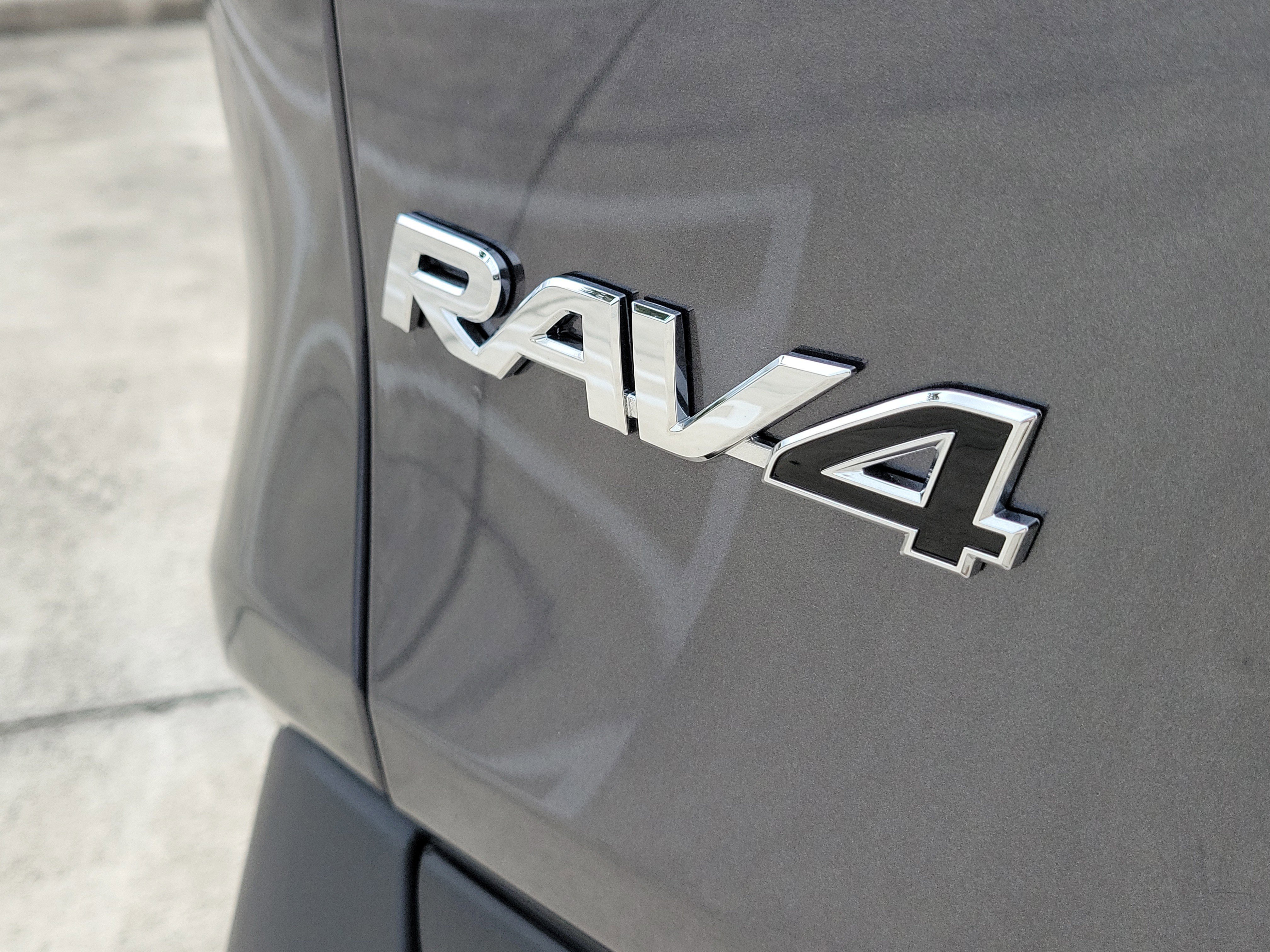 Used 2025 Magnetic Gray Metallic Toyota XLE image 10