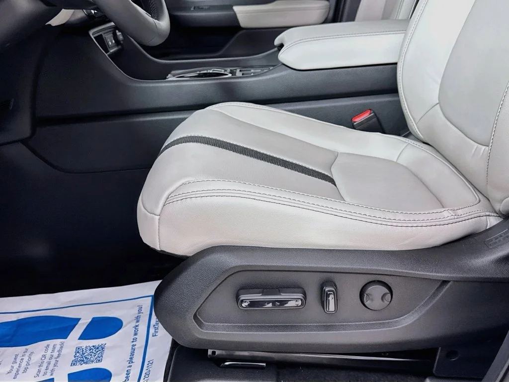 New 2026 Platinum White Pearl Honda RTL image 24