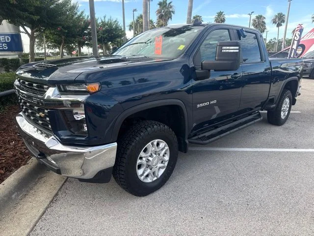 Certified Used 2020 Northsky Blue Metallic Chevrolet LT image 4