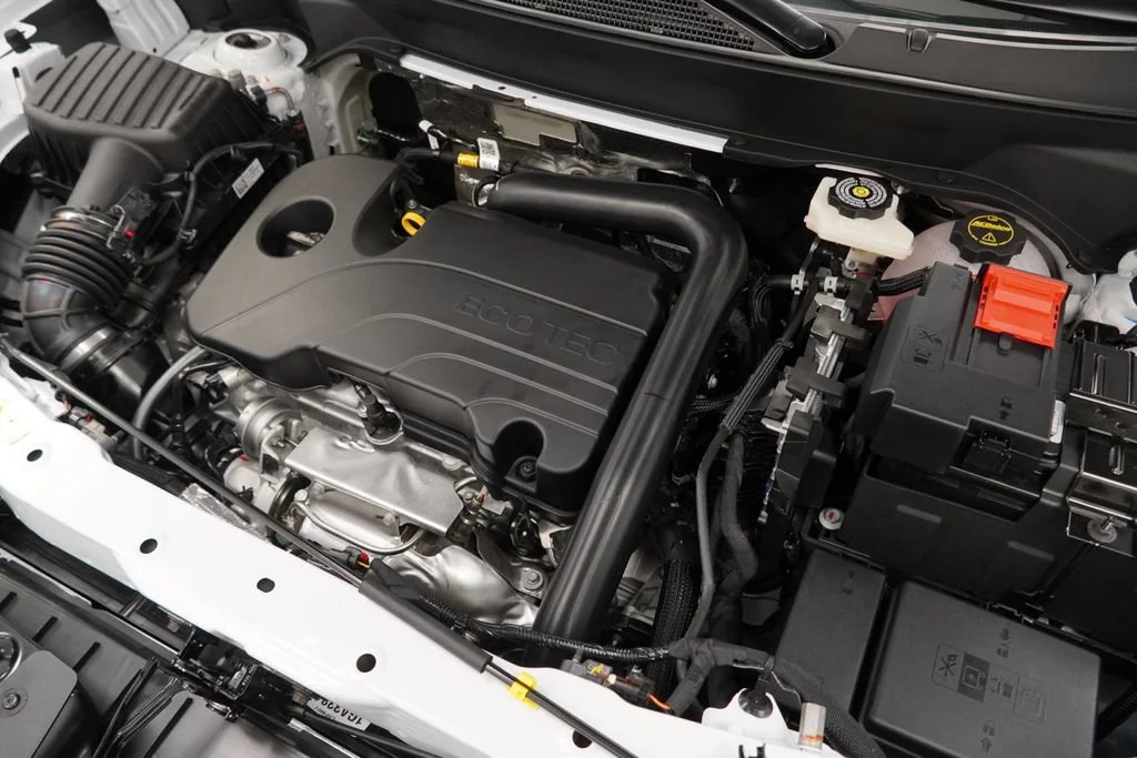 New 2026 Summit White Chevrolet LT image 41