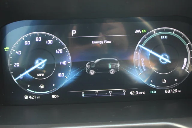 Used 2023 White Kia SX Prestige image 18