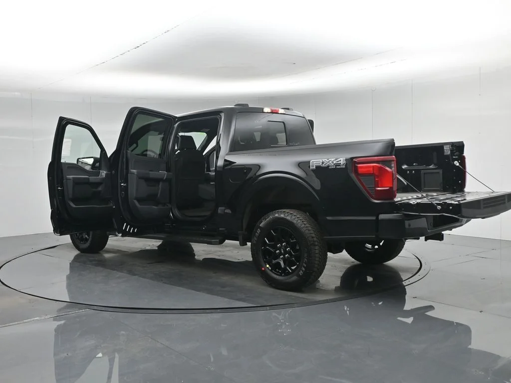 New 2026 Agate Black Metallic Ford XLT image 39