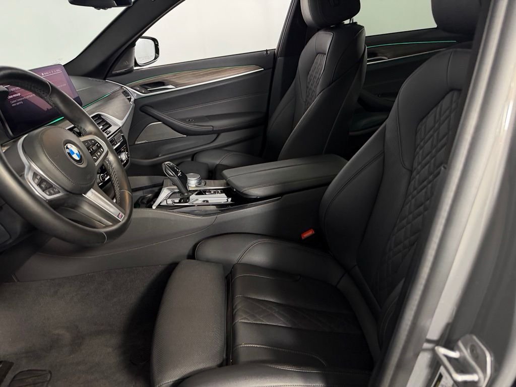 Used 2021 Gray BMW 540i image 22
