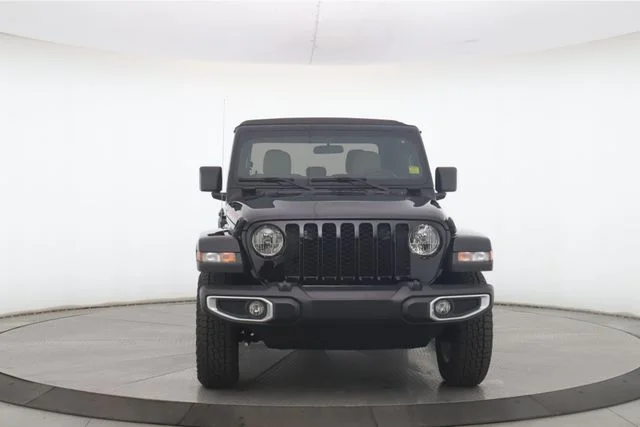 Used 2023 Black Jeep Sport S image 12