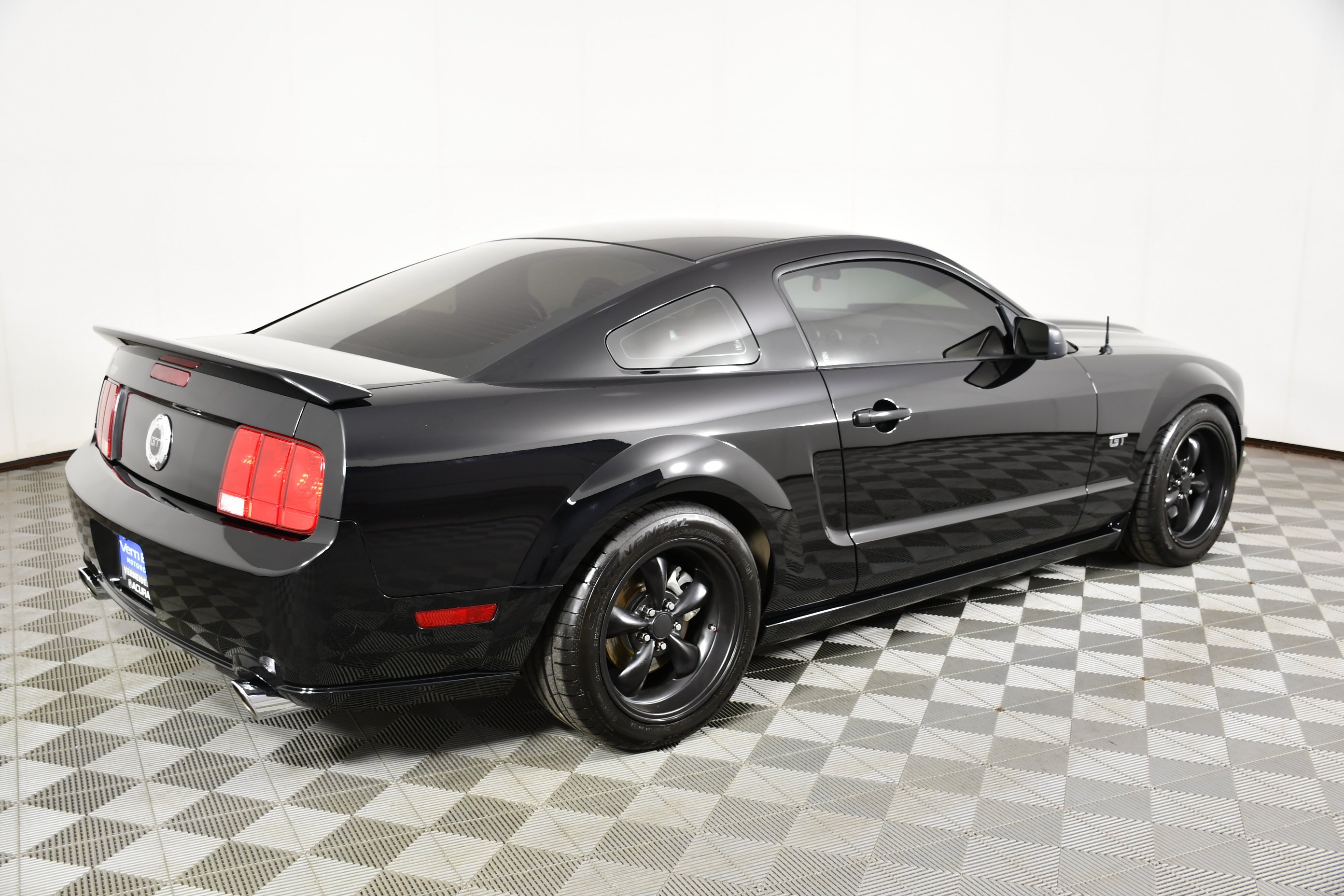 Used 2008 Black Ford GT Deluxe image 6