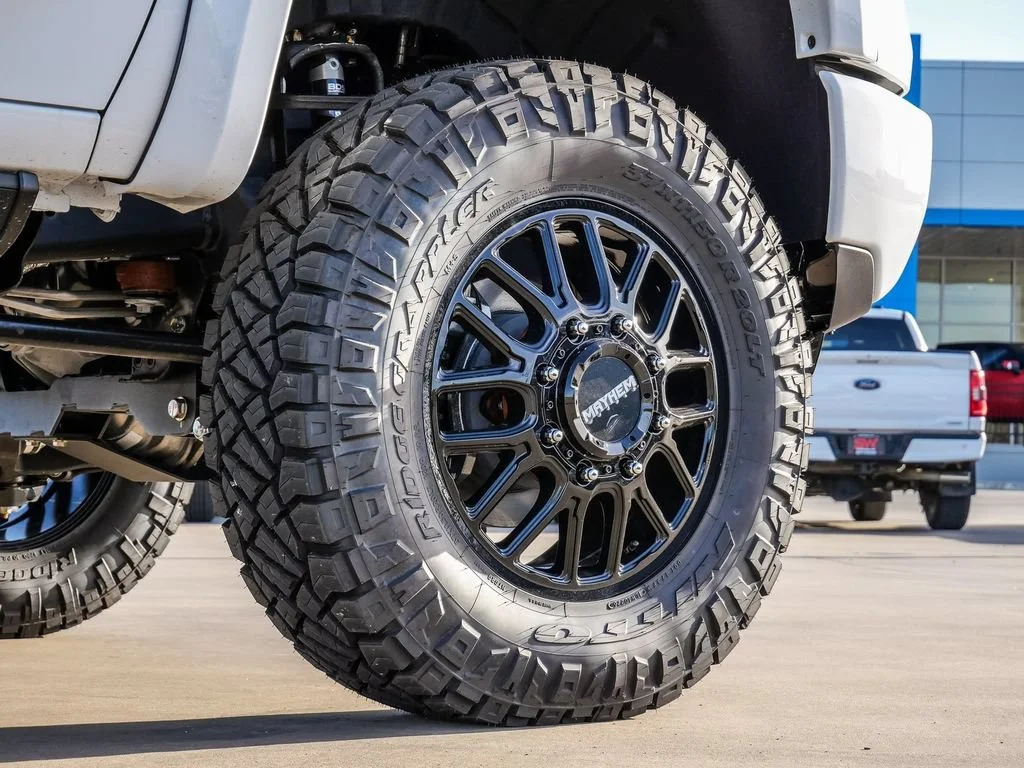 2026 Chevrolet Silverado 3500 HD High Country - Photo 9