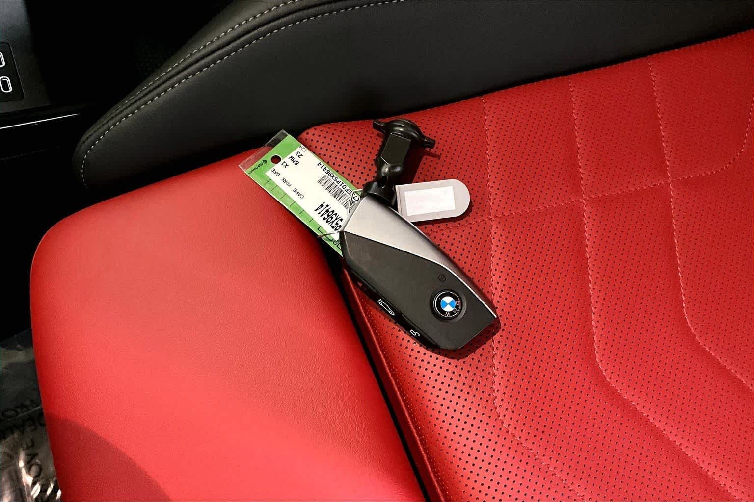 Used 2023 Cape York Green Metallic BMW xDrive28i image 15