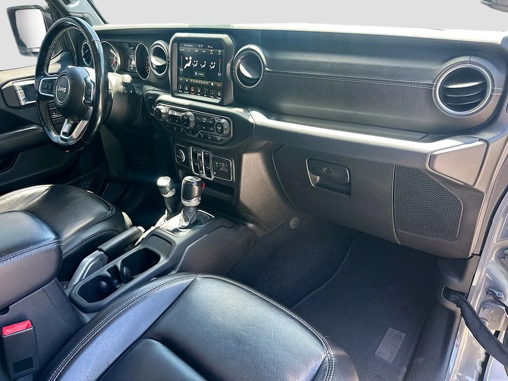 Used 2020 Sting-Gray Clearcoat Jeep Sahara image 30