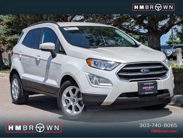 Used 2018 White Platinum Clearcoat Metallic Ford SE image 1