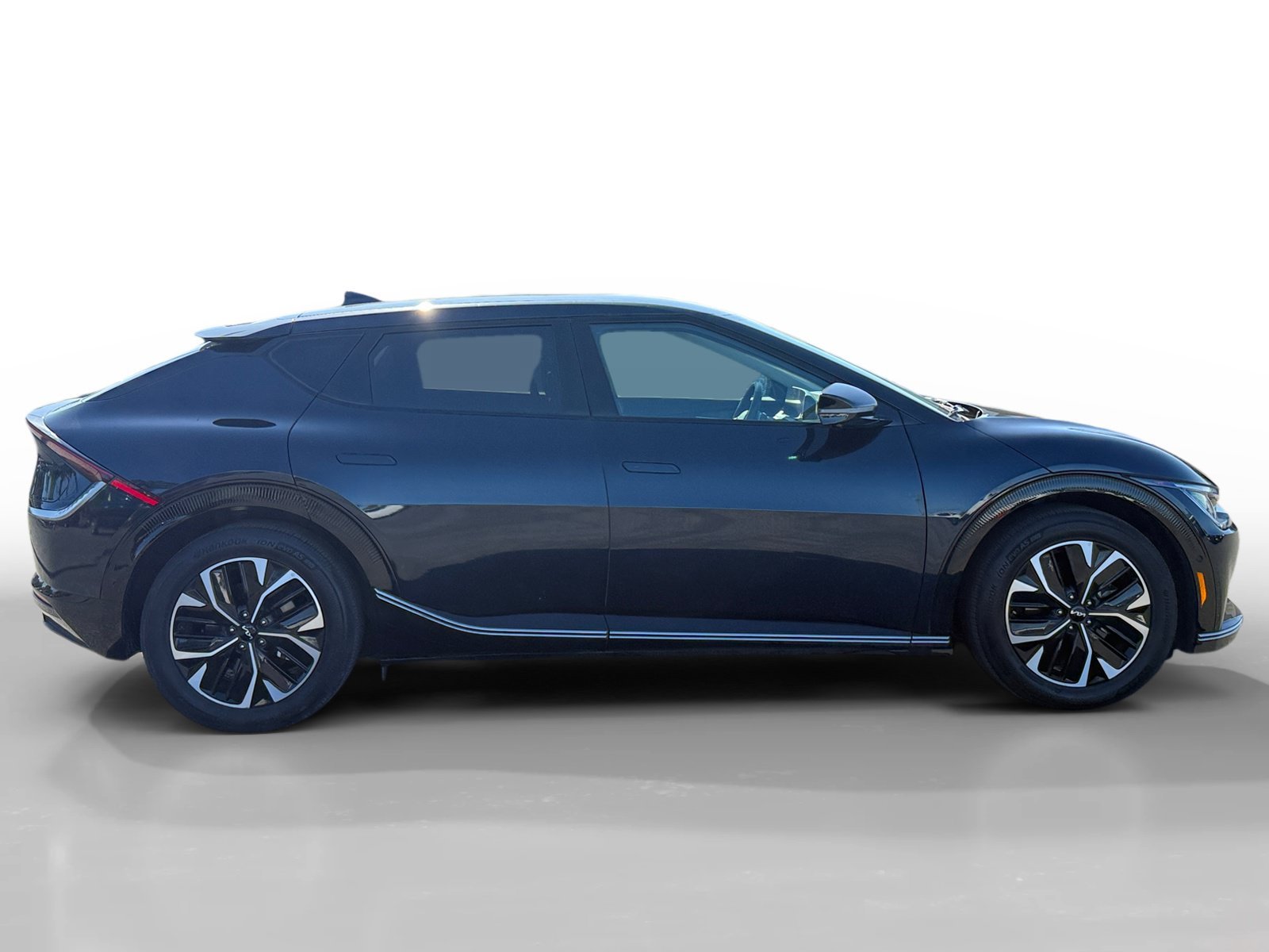Used 2022 Blue Kia Wind image 6