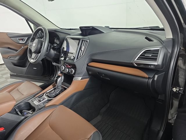 Used 2022 Black Subaru Touring image 19