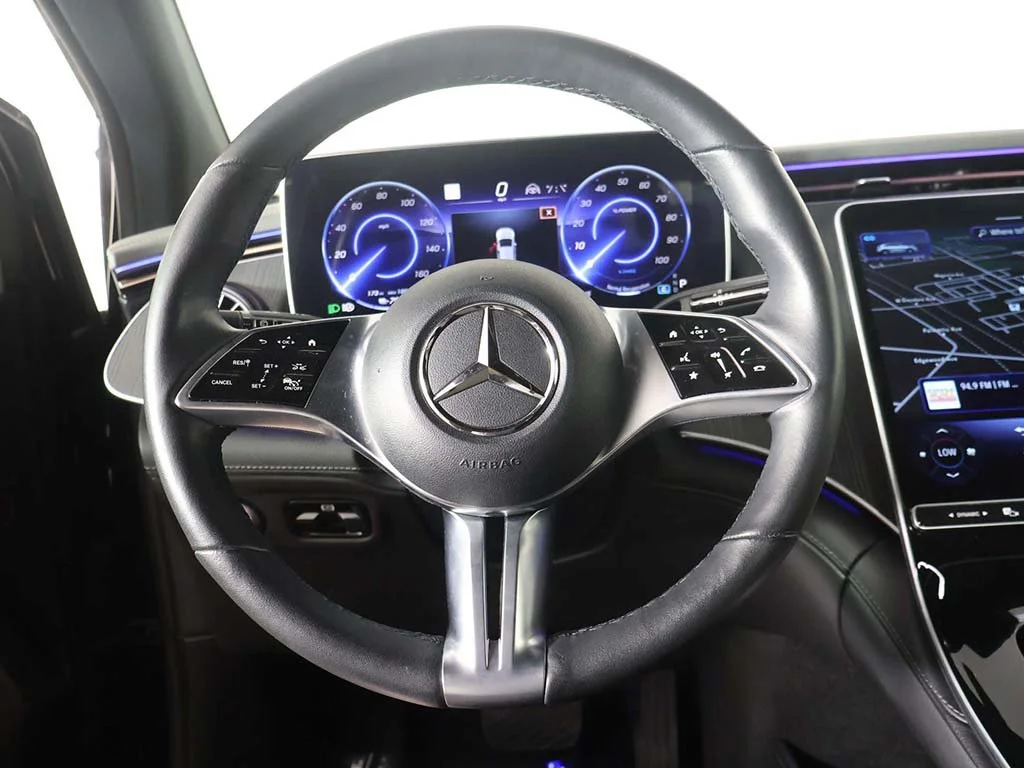 Used 2023 Black Mercedes-Benz 500 SUV image 39