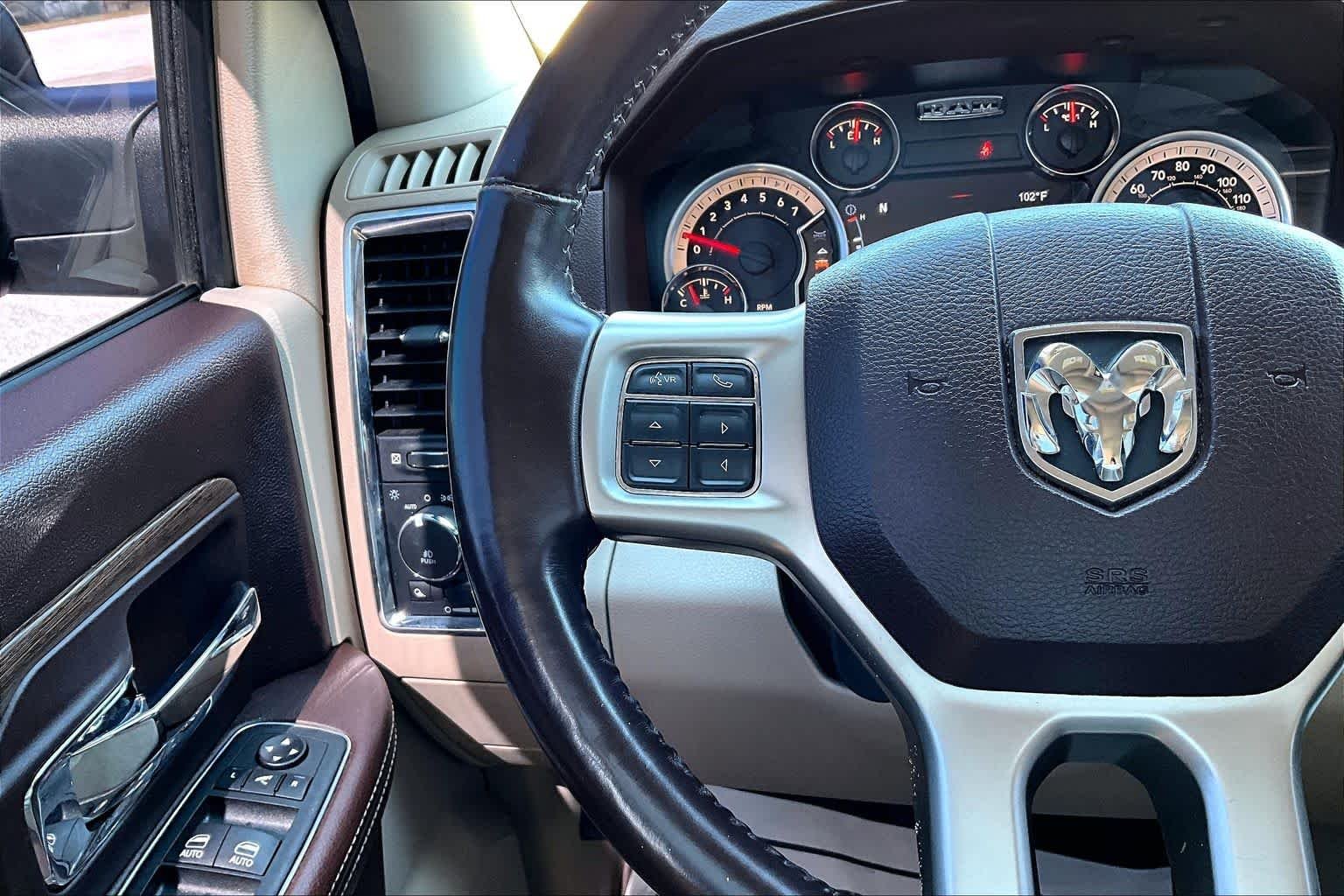 Used 2018 Delmonico Red Pearlcoat Ram Laramie image 24