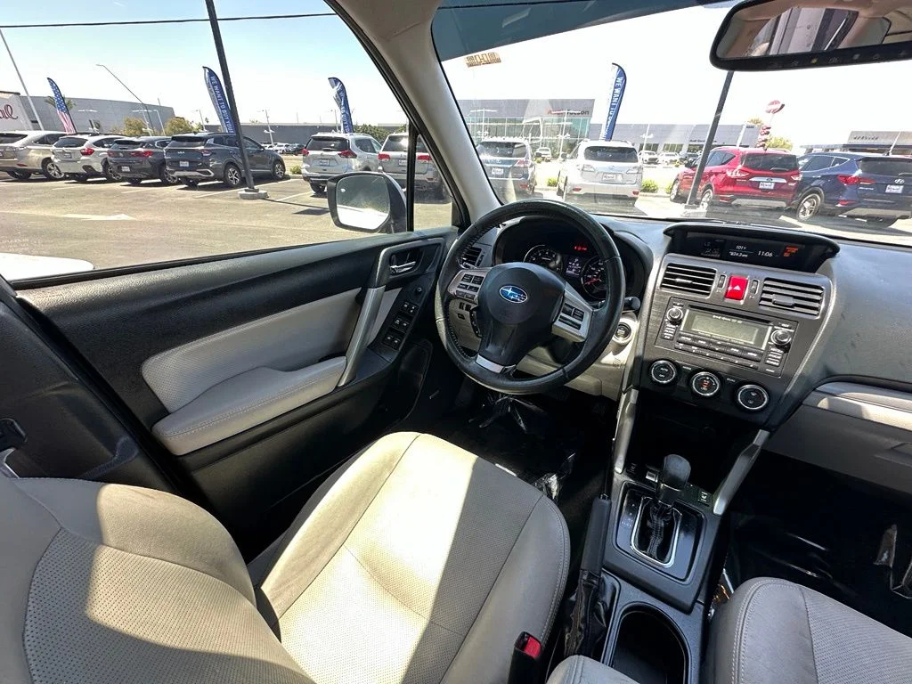 Used 2015 Silver Subaru 2.5i Touring image 16