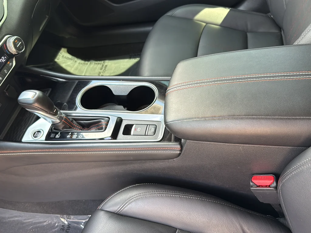 Used 2023 White Nissan 2.0 SR image 19