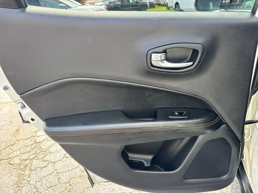Used 2018 White Clearcoat Jeep Limited image 18