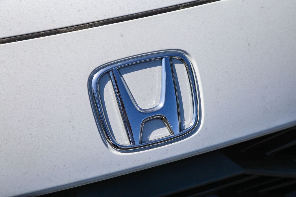 New 2027 Platinum White Pearl Honda Sport image 12