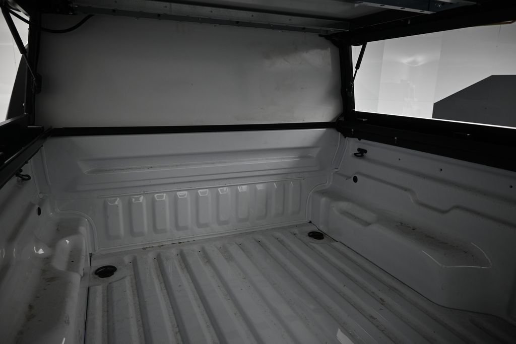 New 2026 Oxford White Ford XLT image 22