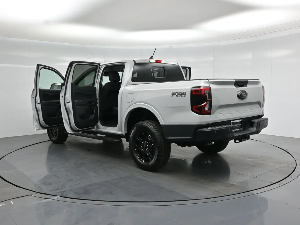 New 2026 Avalanche Ford XLT image 31