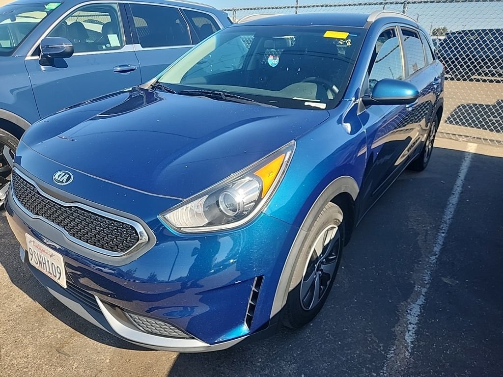 Used 2019 Blue Kia LX image 4