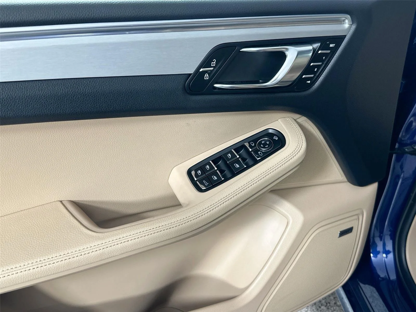 2024 Porsche Macan Base - Photo 32