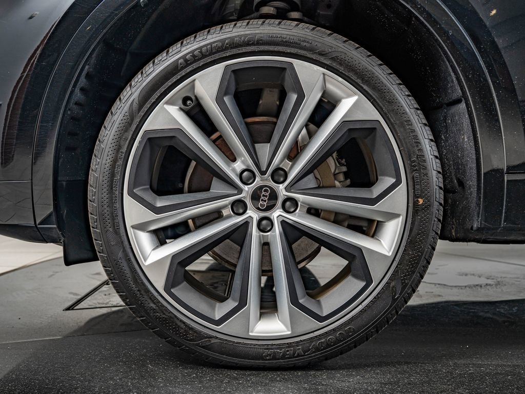 Used 2023 Black Metallic Audi 45 S line Premium image 10