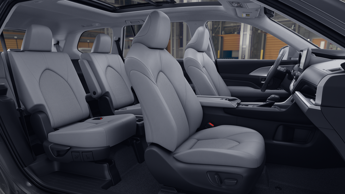 New 2026 Wind Chill Pearl Toyota XLE image 20