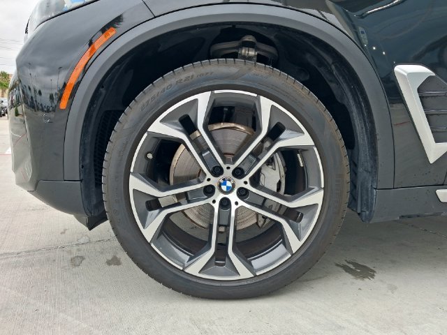 Used 2026 Black BMW xDrive40i image 28