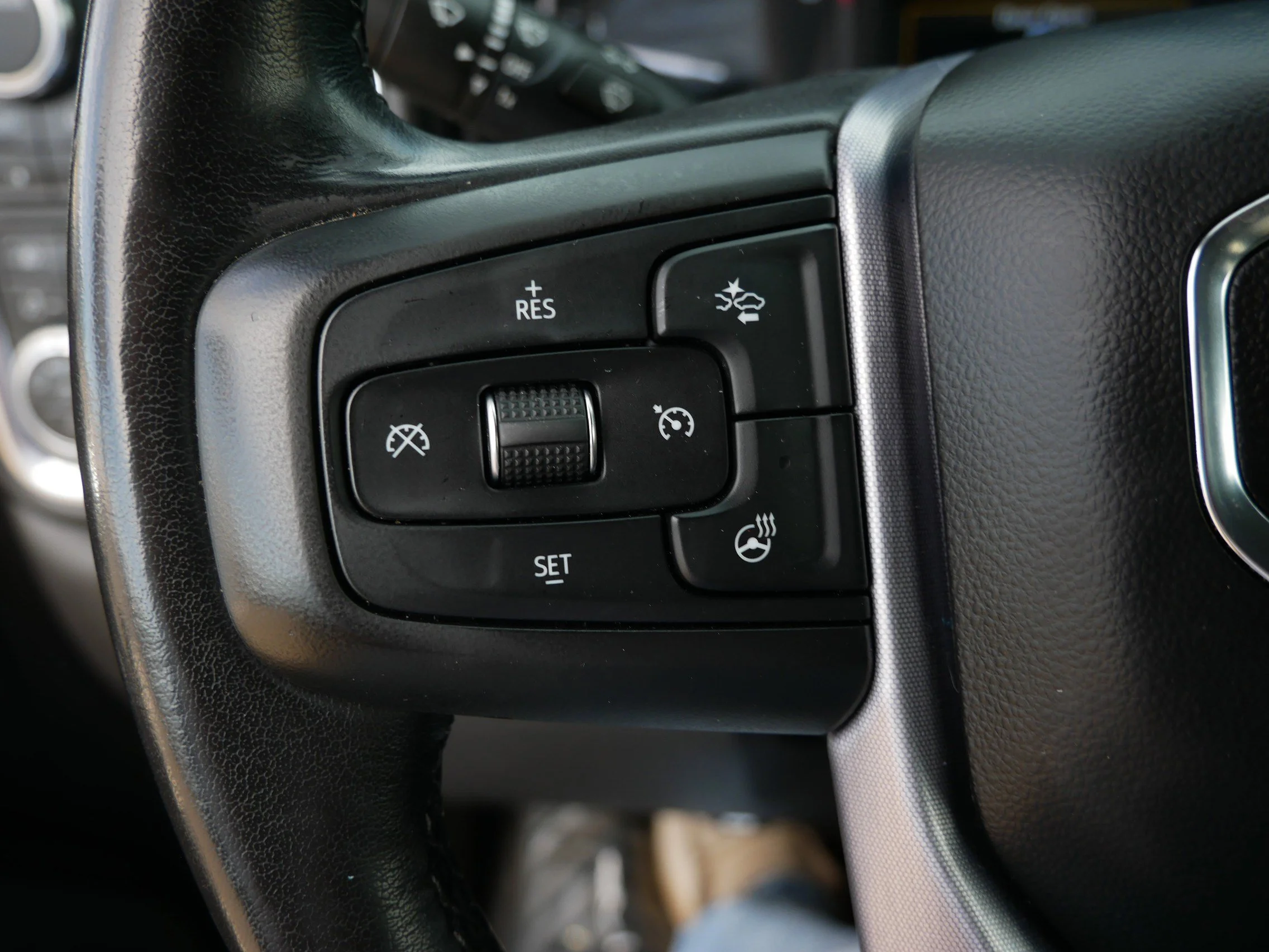 Certified Used 2020 Onyx Black GMC SLT image 29