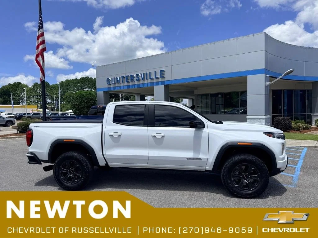 Used 2024 Summit White GMC Elevation image 4