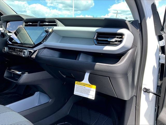 New 2027 Summit White Chevrolet LT image 27