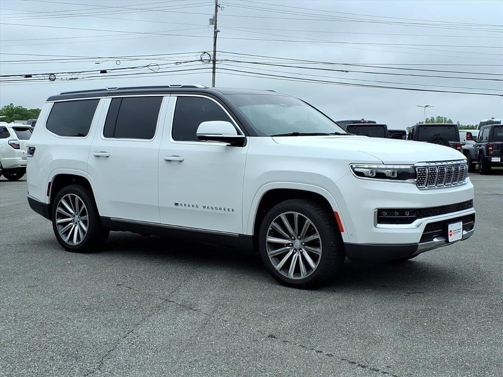 Used 2022 Bright White Clearcoat Jeep Series II image 2