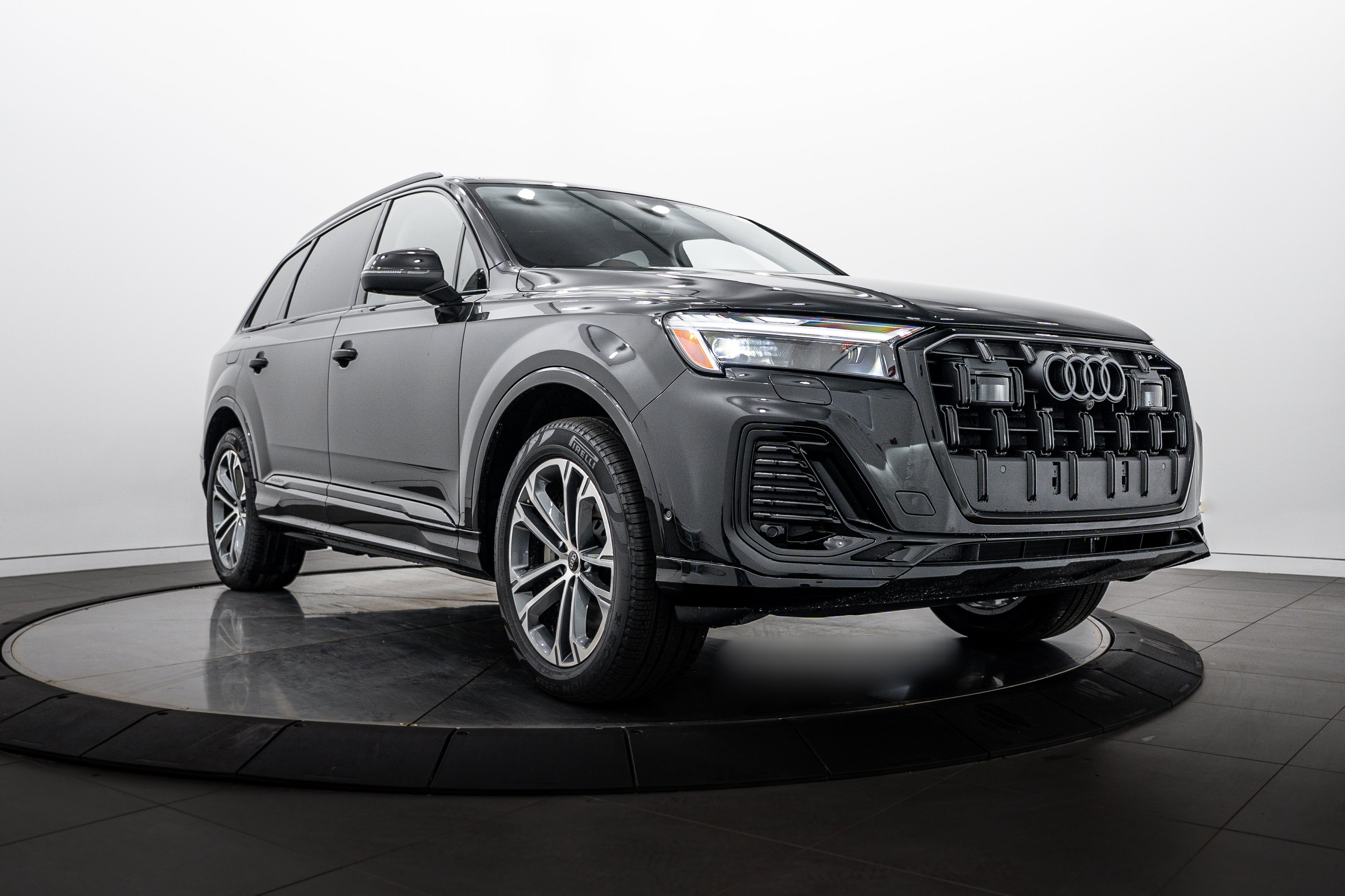 2026 Audi Q7 45 Premium Plus quattro Tiptronic's photo