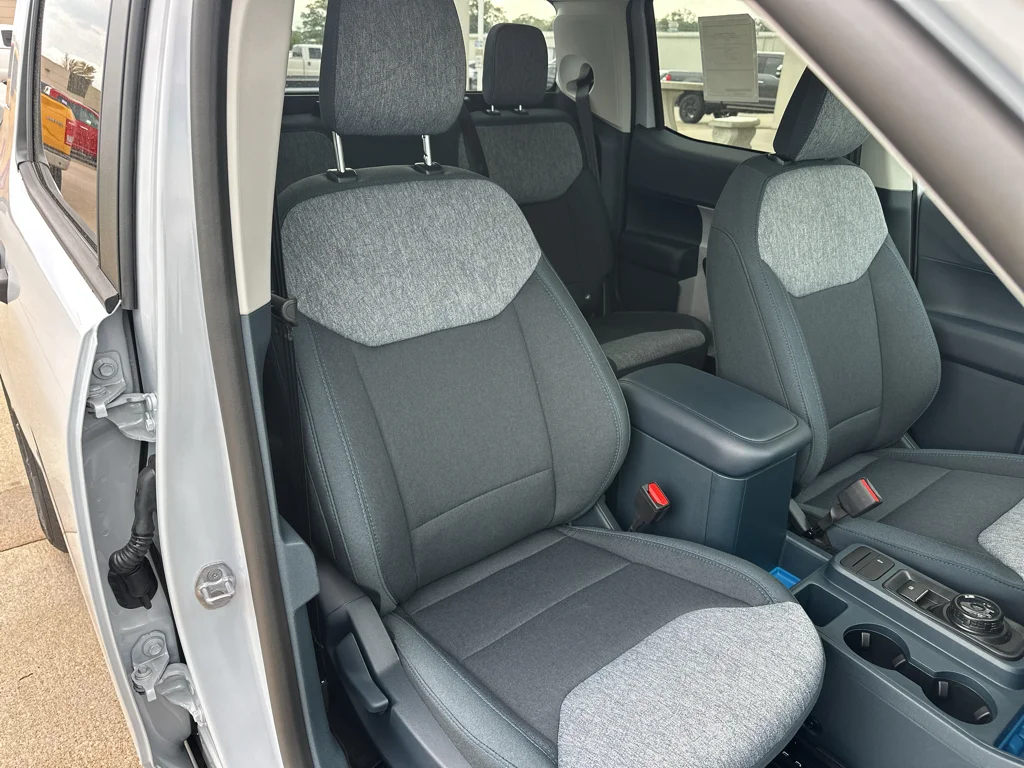 New 2026 Space White Metallic Ford XLT image 32