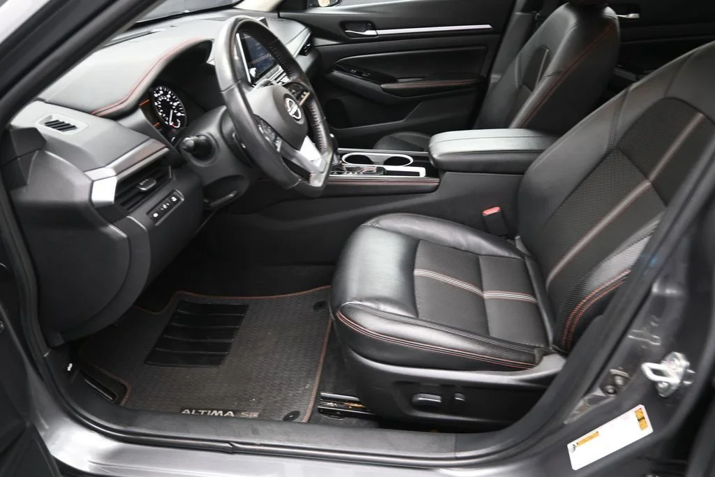 Used 2025 Gray Nissan 2.5 SR image 18