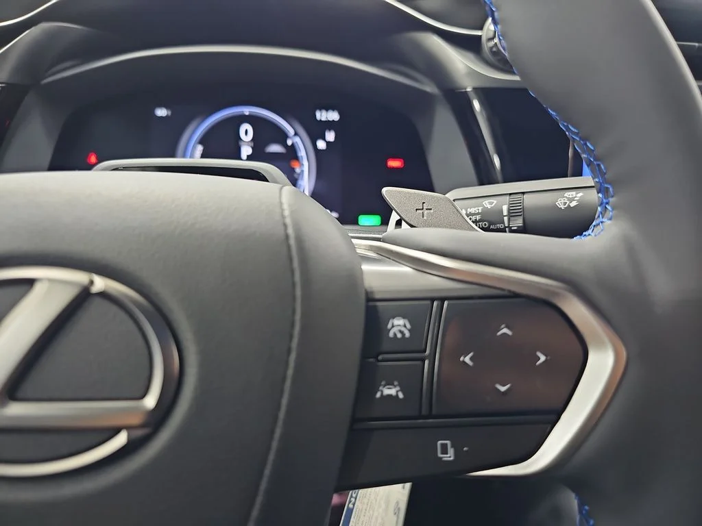 New 2026 Oxygen White Lexus F SPORT AWD image 17