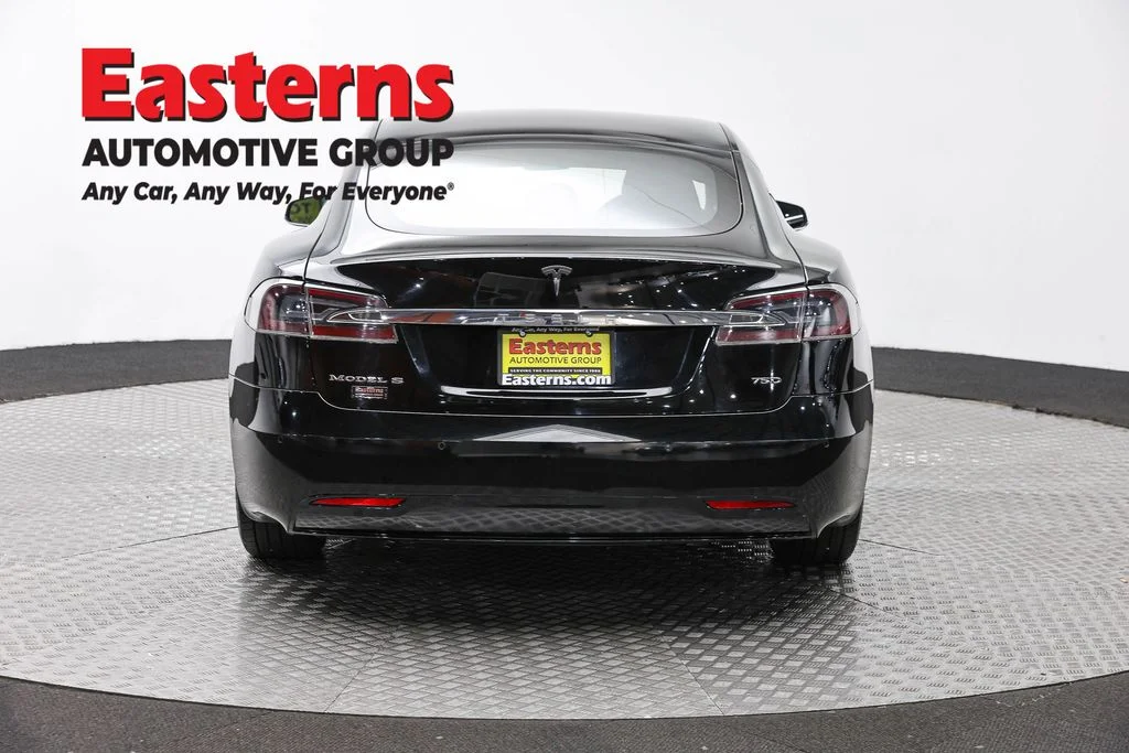 Used 2018 Black Tesla 75D image 6