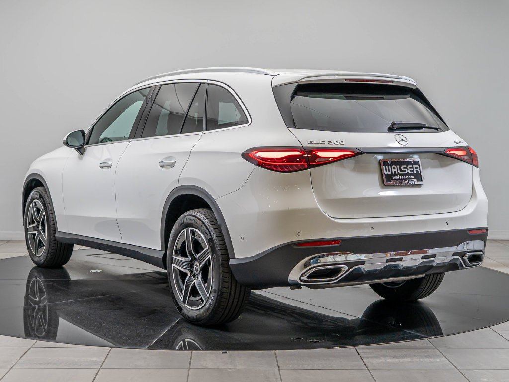 Used 2026 Polar White Mercedes-Benz GLC 300 image 6