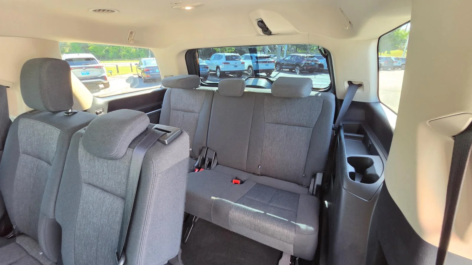 Used 2024 Oxford White Ford XLT image 48