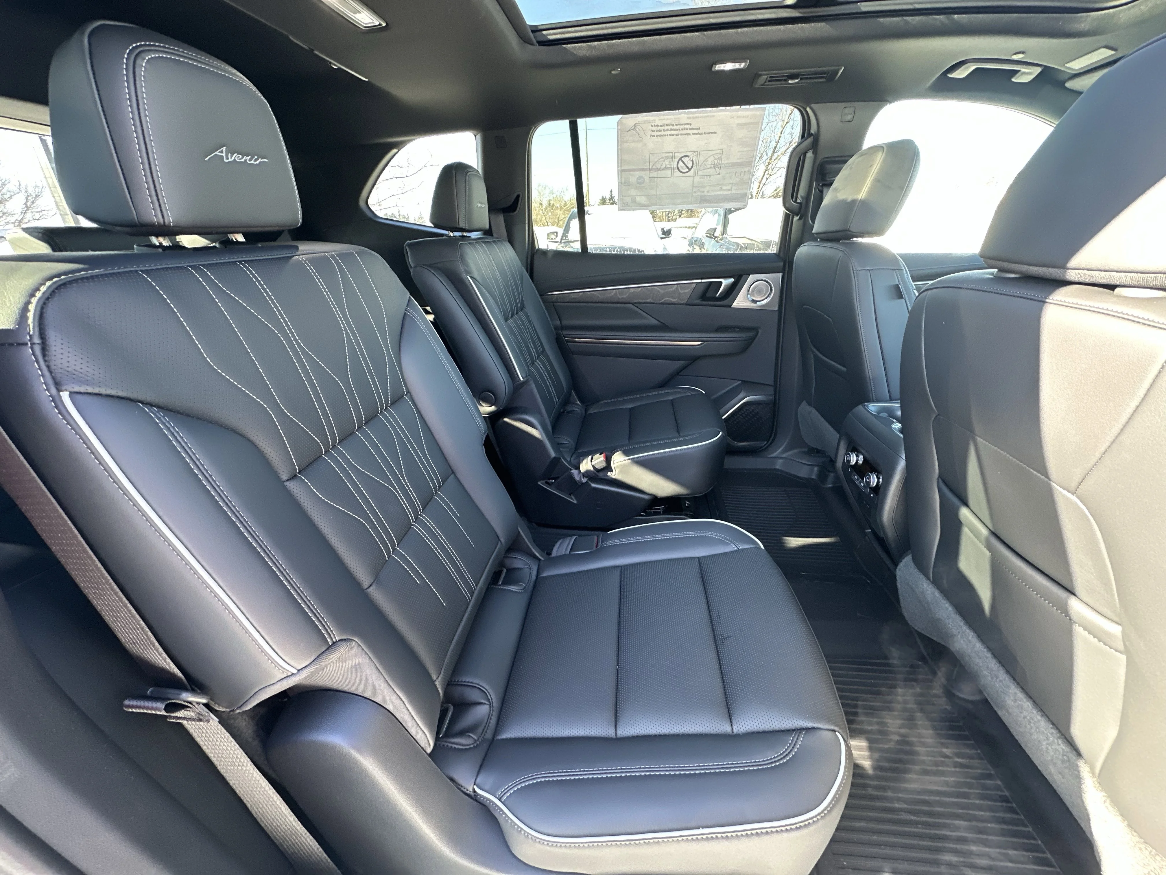 New 2026 Iridescent White Tricoat Buick Avenir image 22