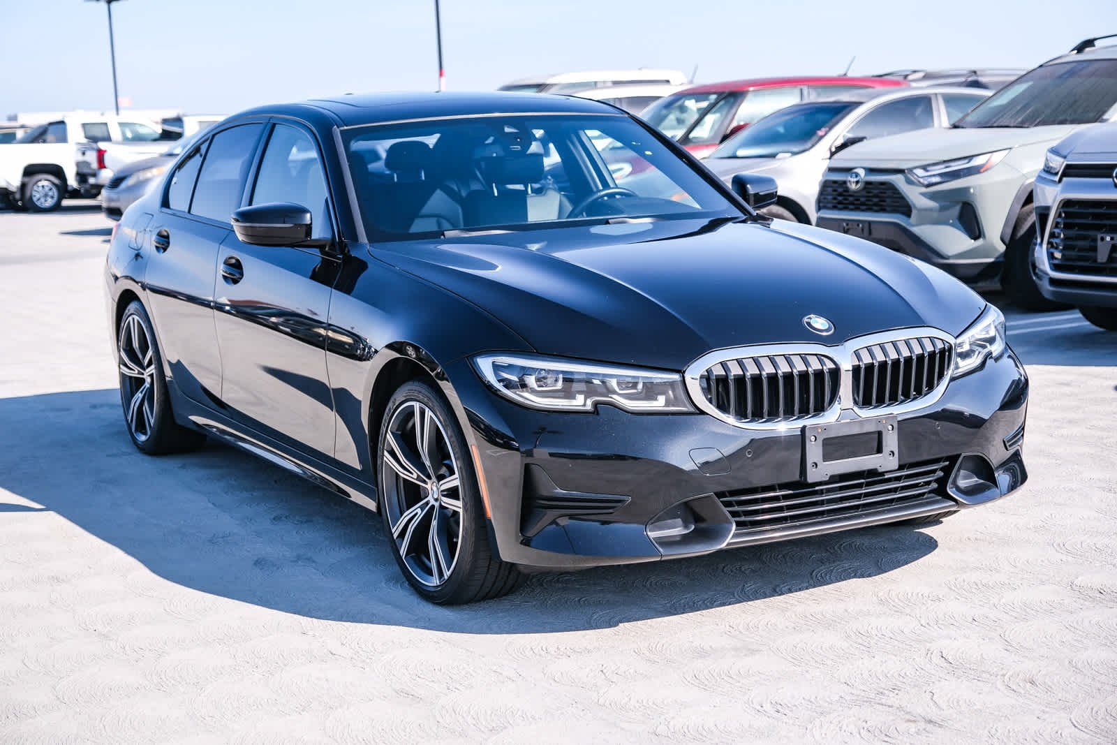 Used 2022 Black Sapphire Metallic BMW 330i image 3