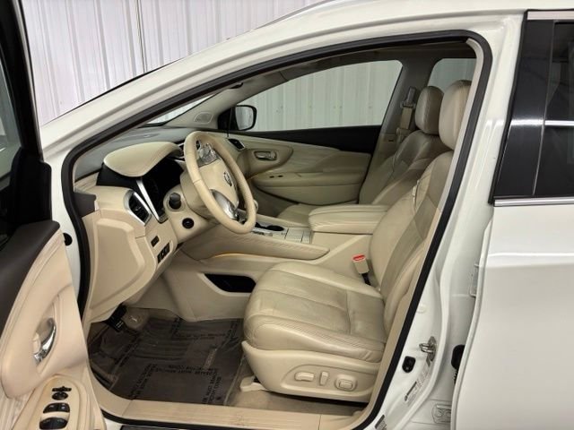 Used 2015 White Nissan Platinum image 2
